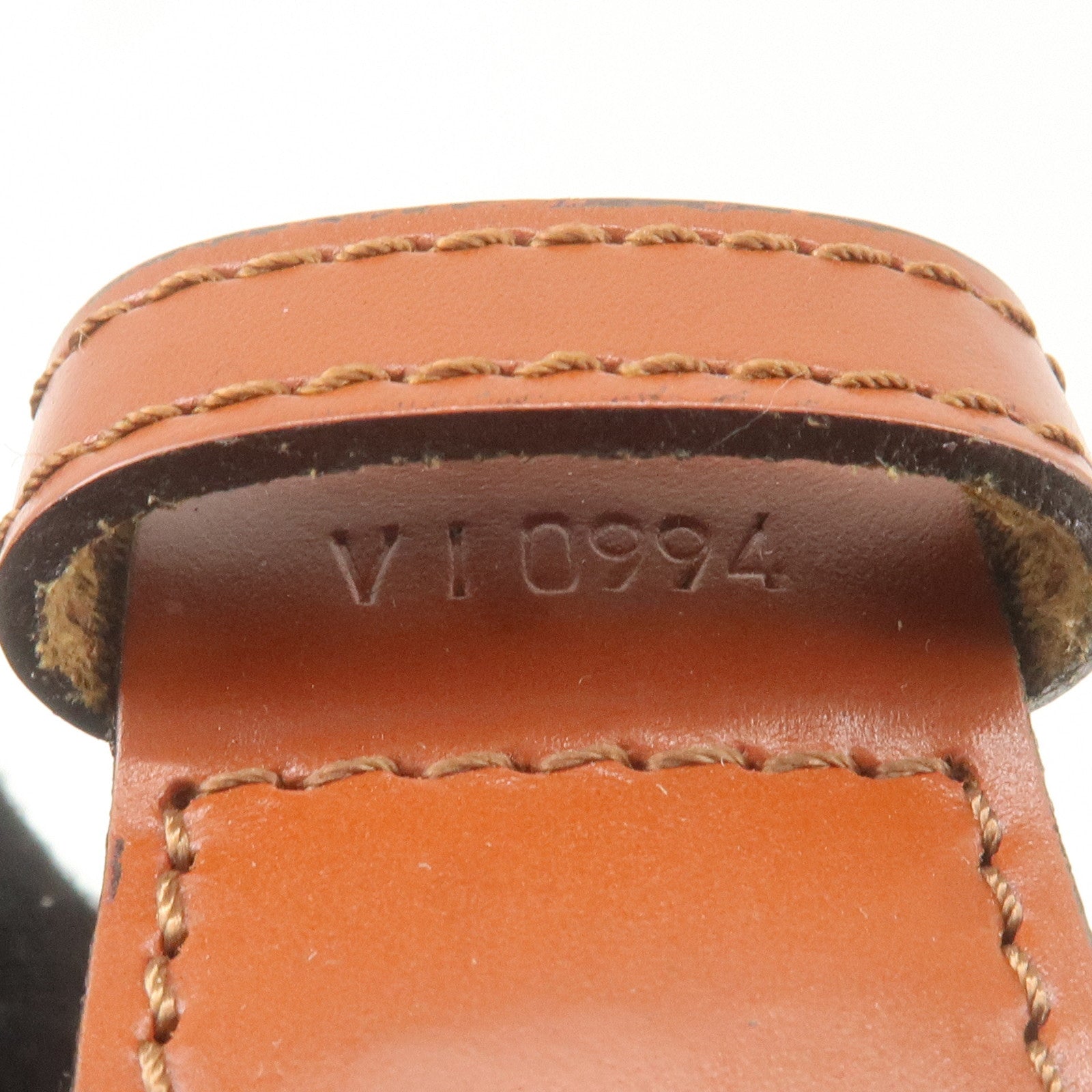 Louis Vuitton Epi Sac D'epaule PM Bucket Bag Kenya Brown M80203