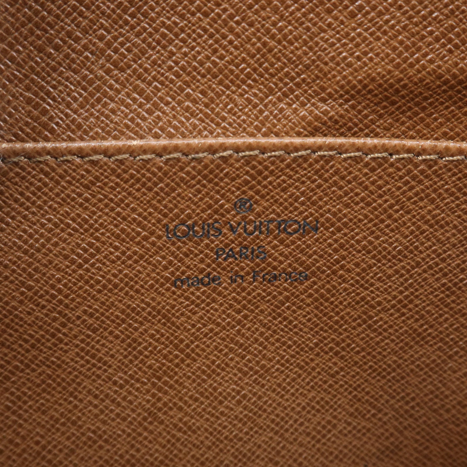 Louis Vuitton Epi Pochette Homme Clutch Bag Zipangu Gold M52528