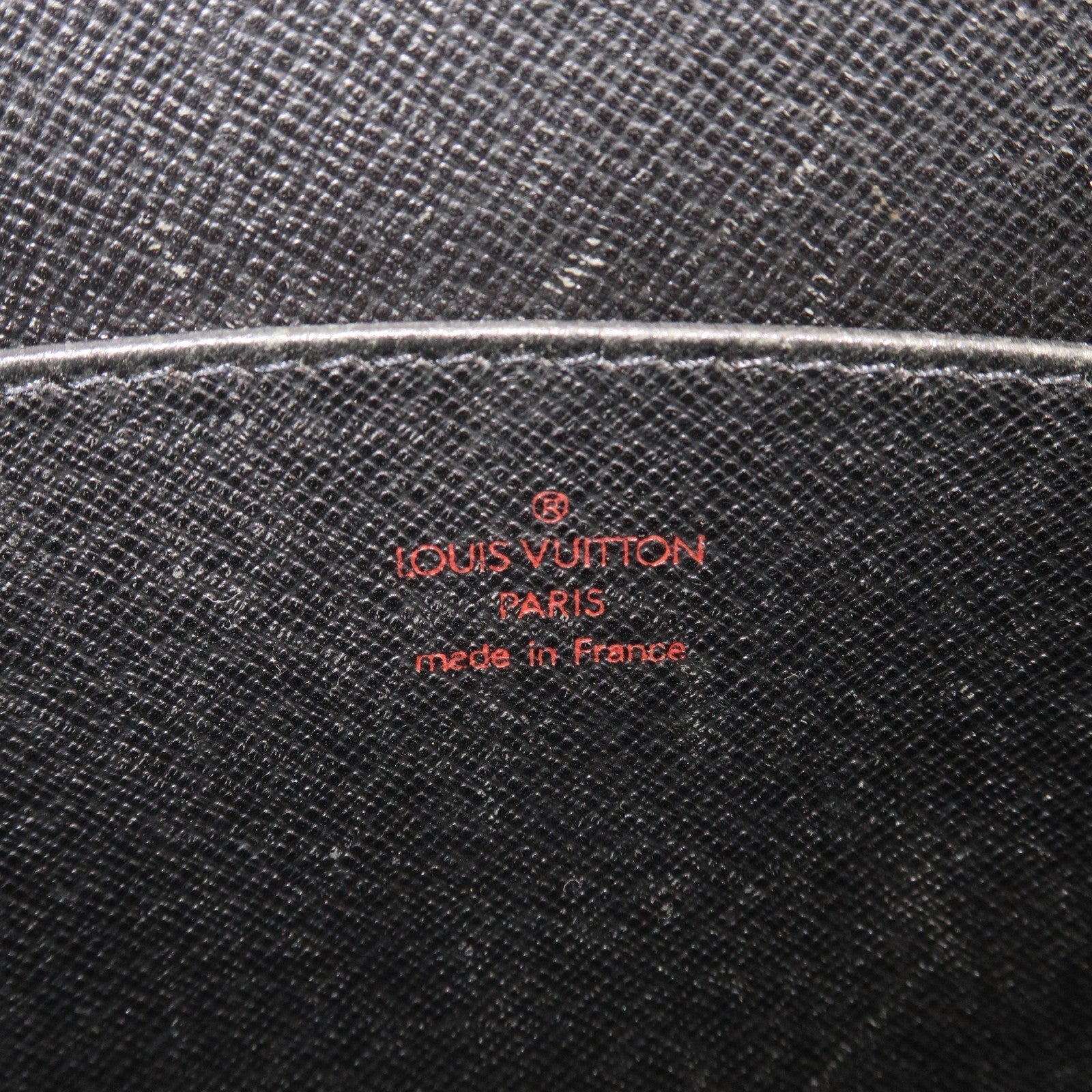 Louis Vuitton Epi Pochette Homme Clutch Bag Noir Black M52522