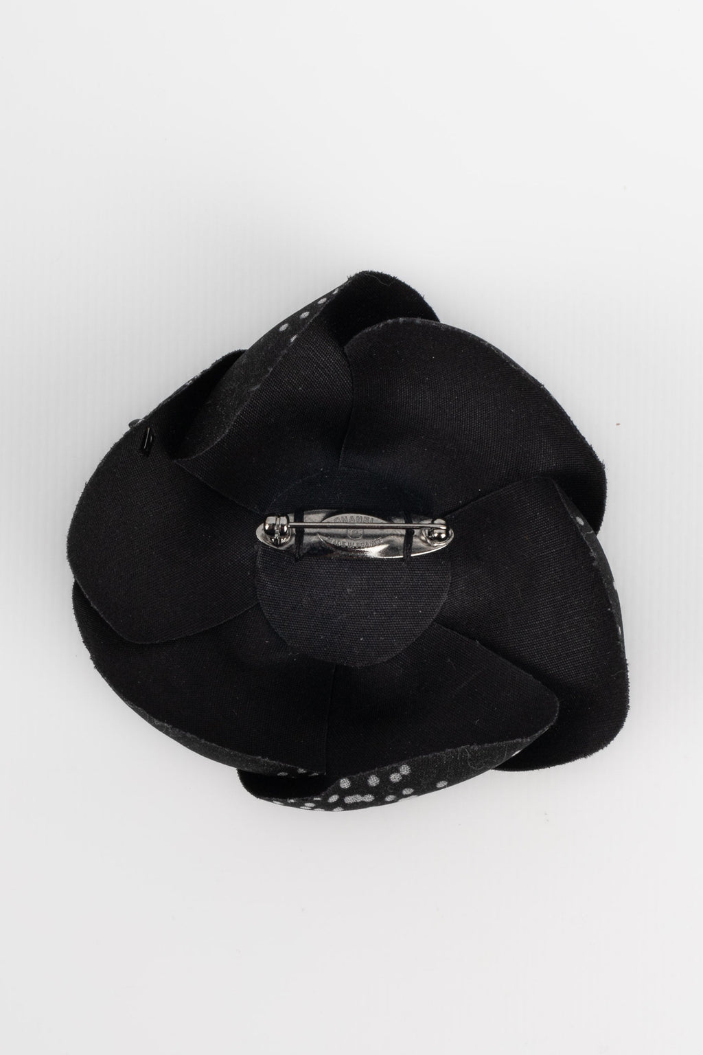 Broche camélia Chanel