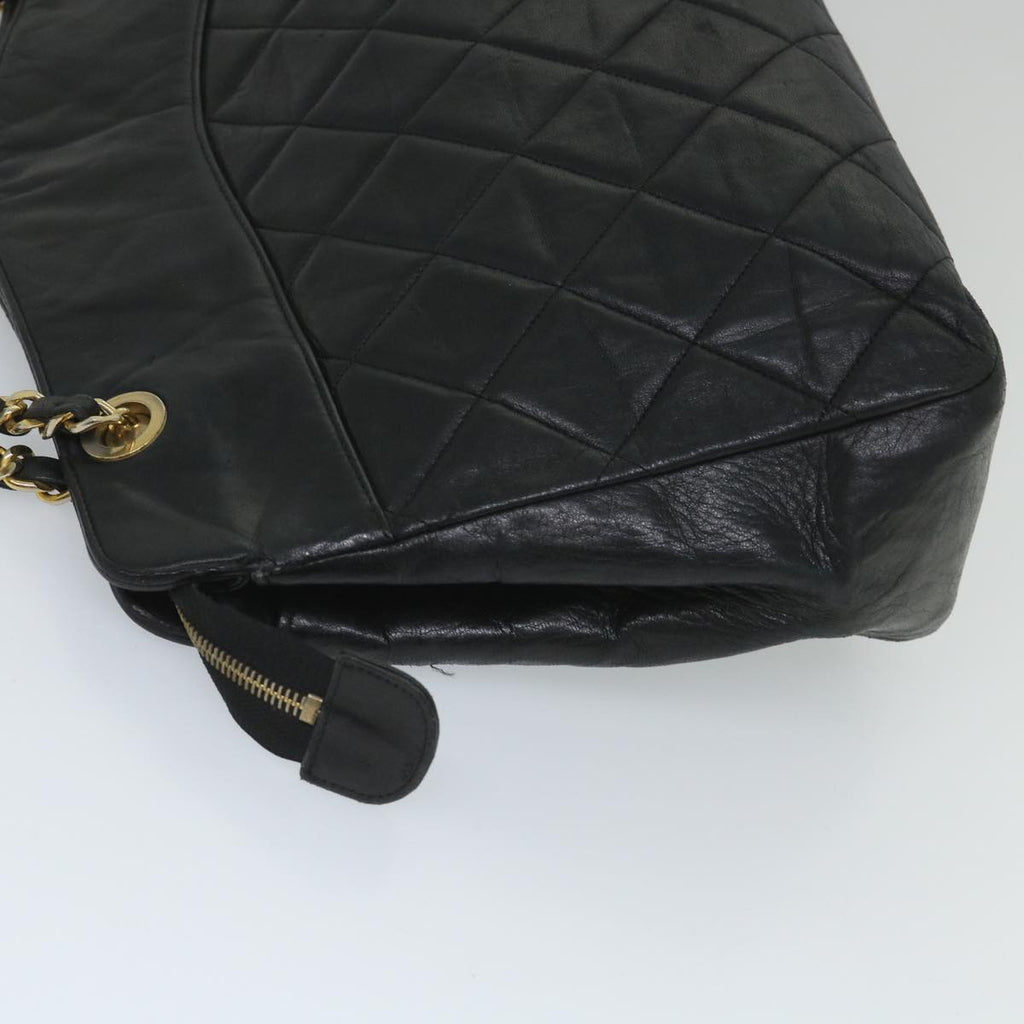 Chanel Shopping