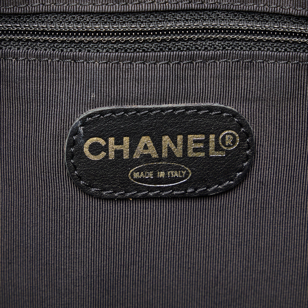 CHANEL CC Embossed Leather Tote Tote Bag