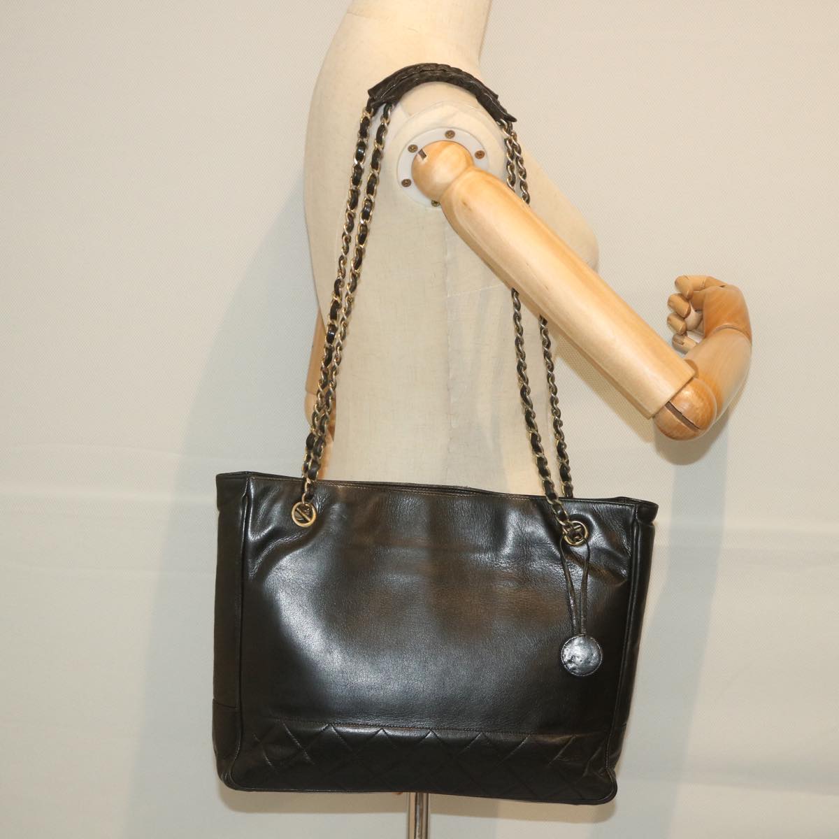 Chanel Shopping