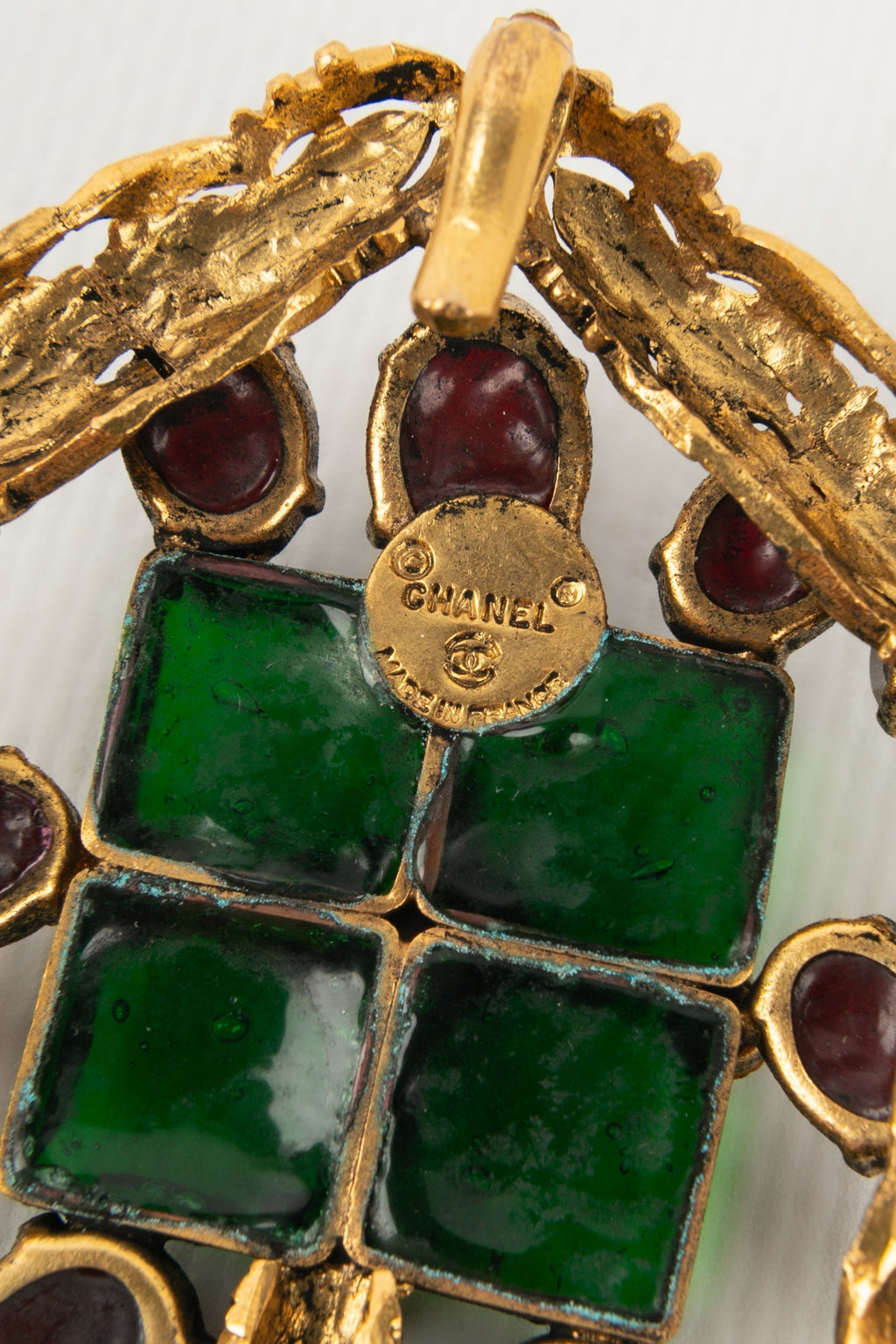 Collier en p��te de verre Chanel
