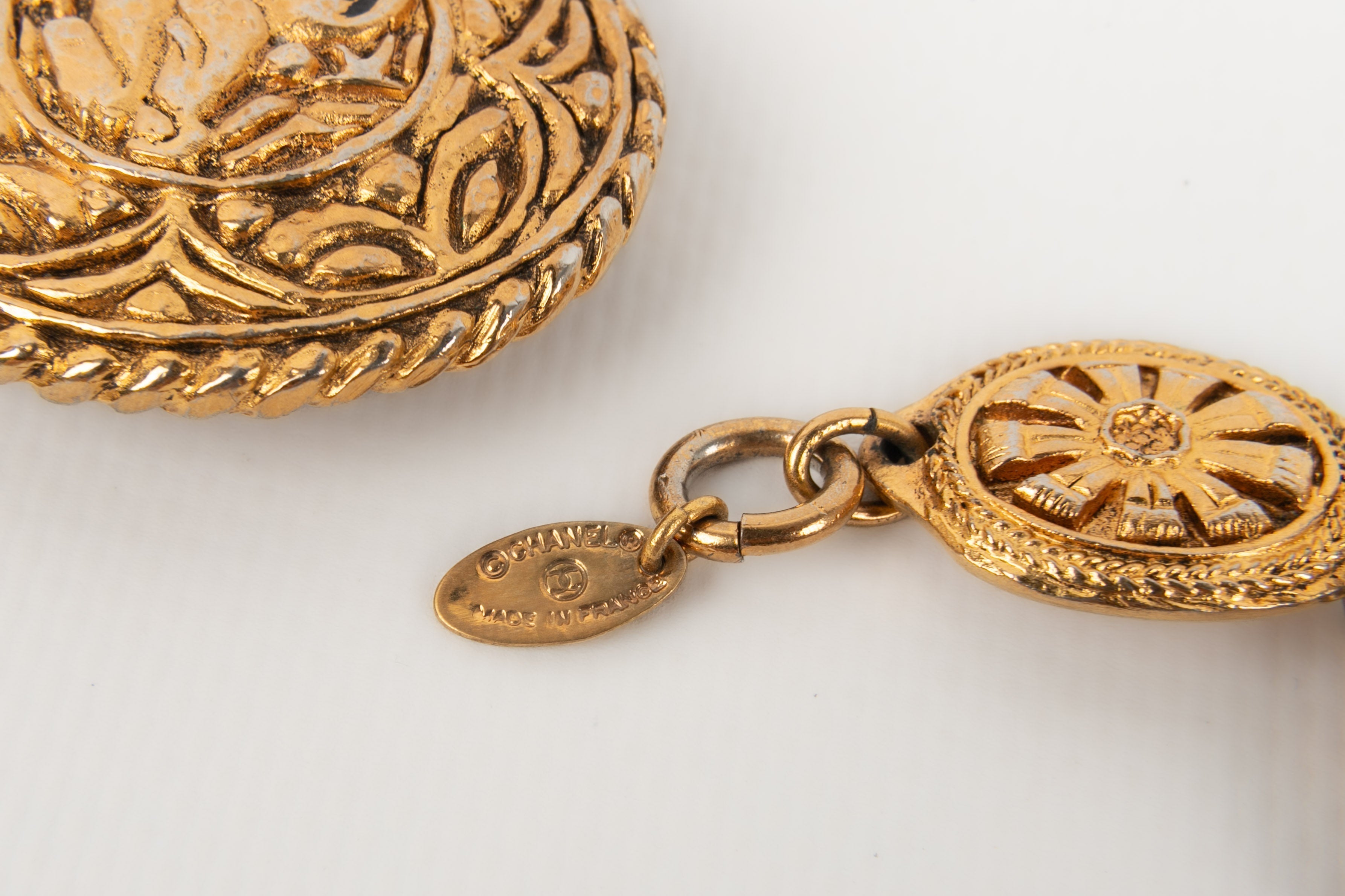 Collier dor�� Chanel 1980s