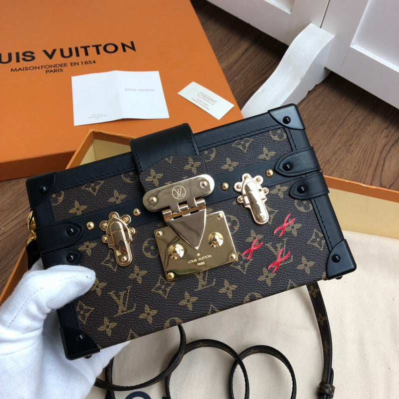 Louis Vuitton Luxury Bags 1945