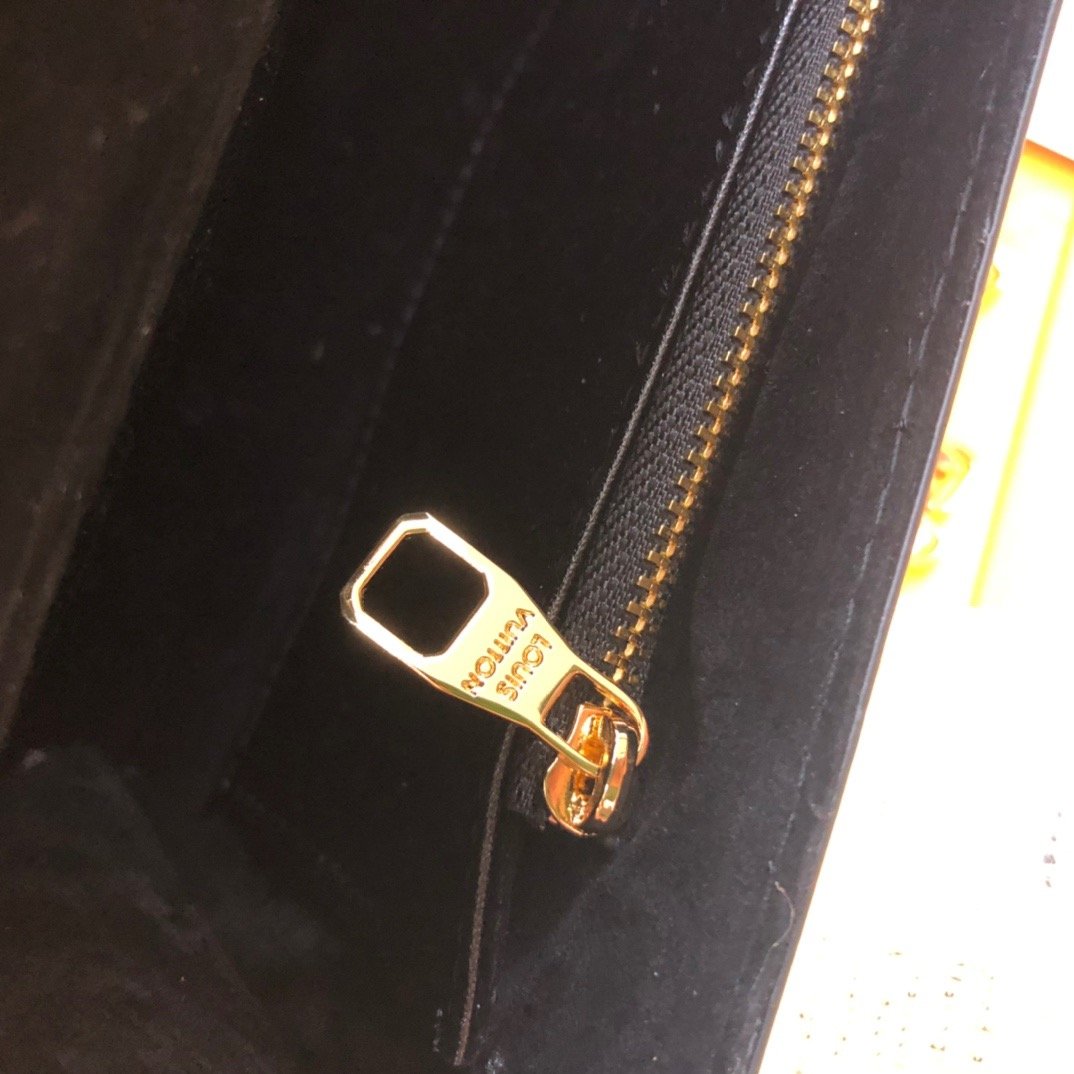 Designer Handbags louis vuitton 155