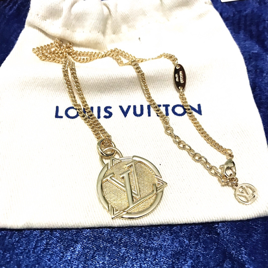BG - Holiday Necklace louis vuitton026