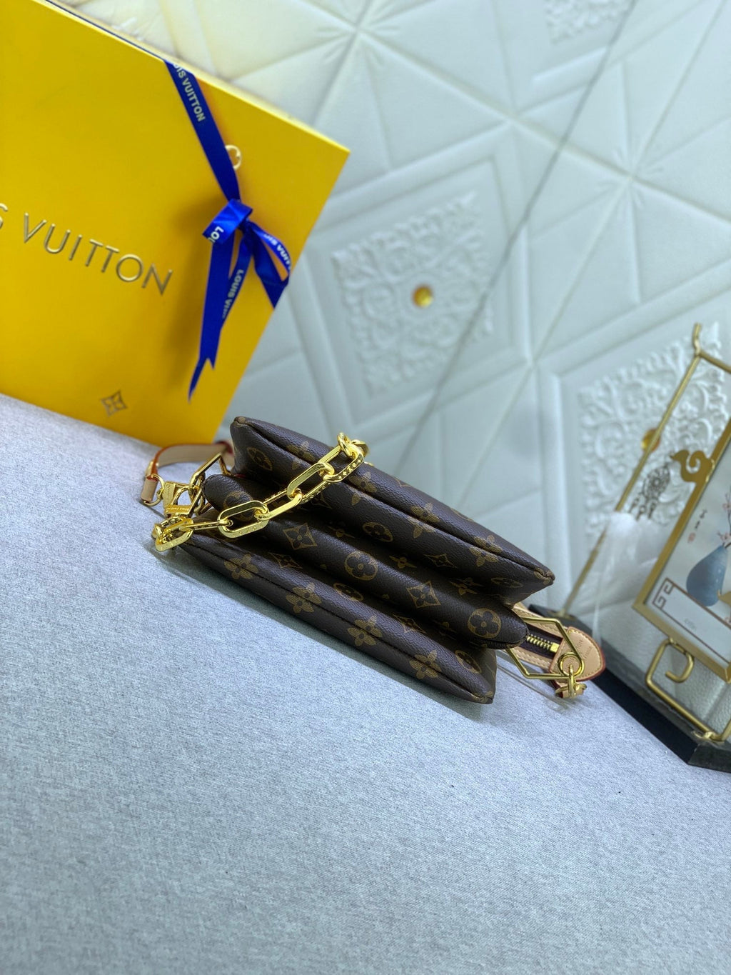 Luxury Bags Louis Vuitton  880