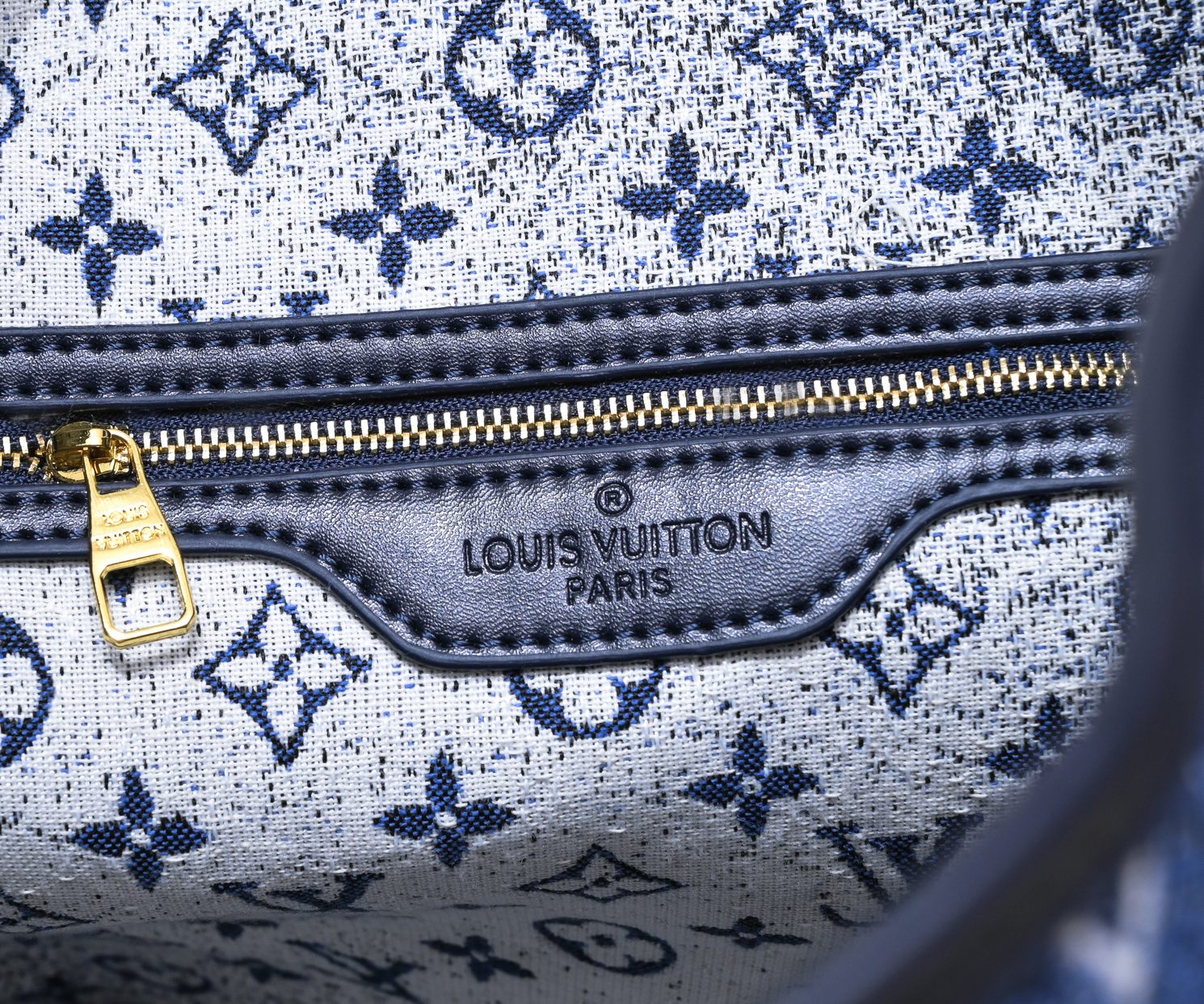 Luxury Bags Louis Vuitton  875