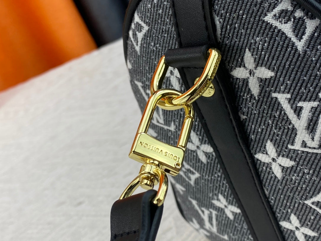 Luxury Bags Louis Vuitton  740