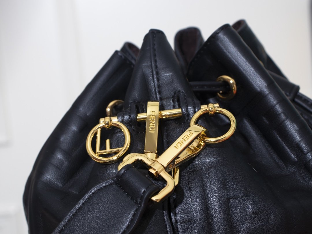 Designer Handbags Fendi 035