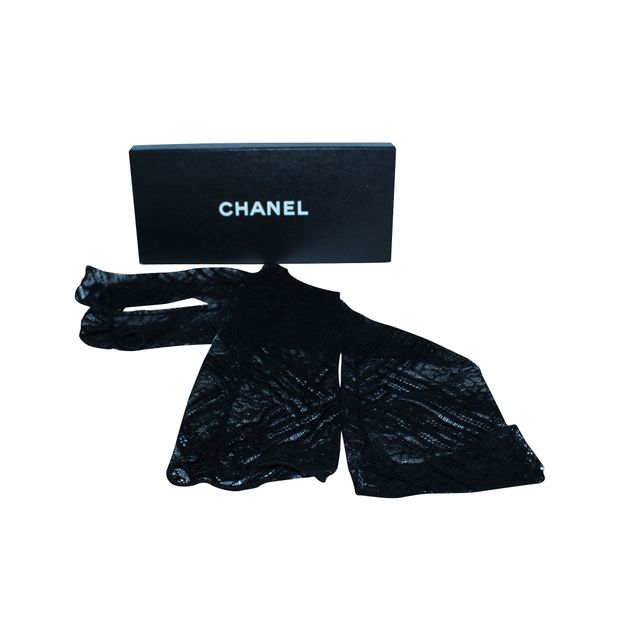 CHANEL Long Lace Gloves