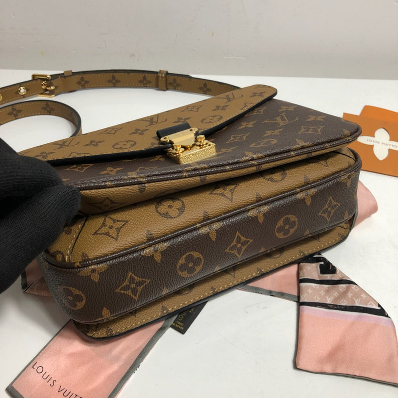 Louis Vuitton Luxury Bags 2637