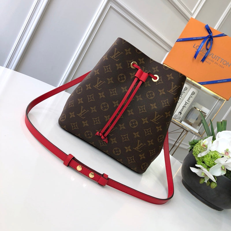 Louis Vuitton Luxury Bags 2692