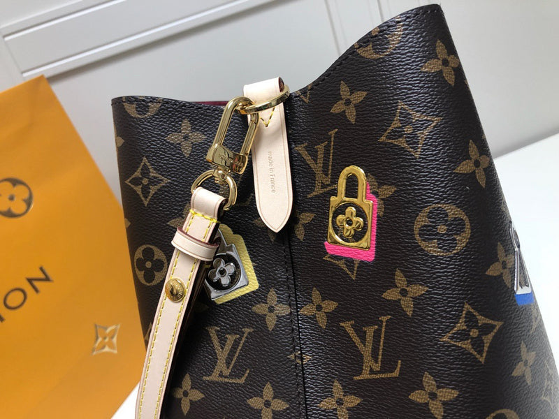 Louis Vuitton Luxury Bags 2058
