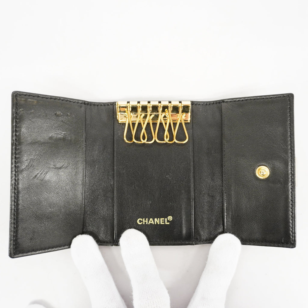 CHANELAuth  Chocolate Bar Key Case Gold Hardware Women's Leather Key Case Black