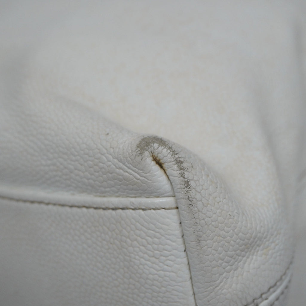 CHANEL TOTE BAG CAVIAR SKIN WHITE GOLD metal