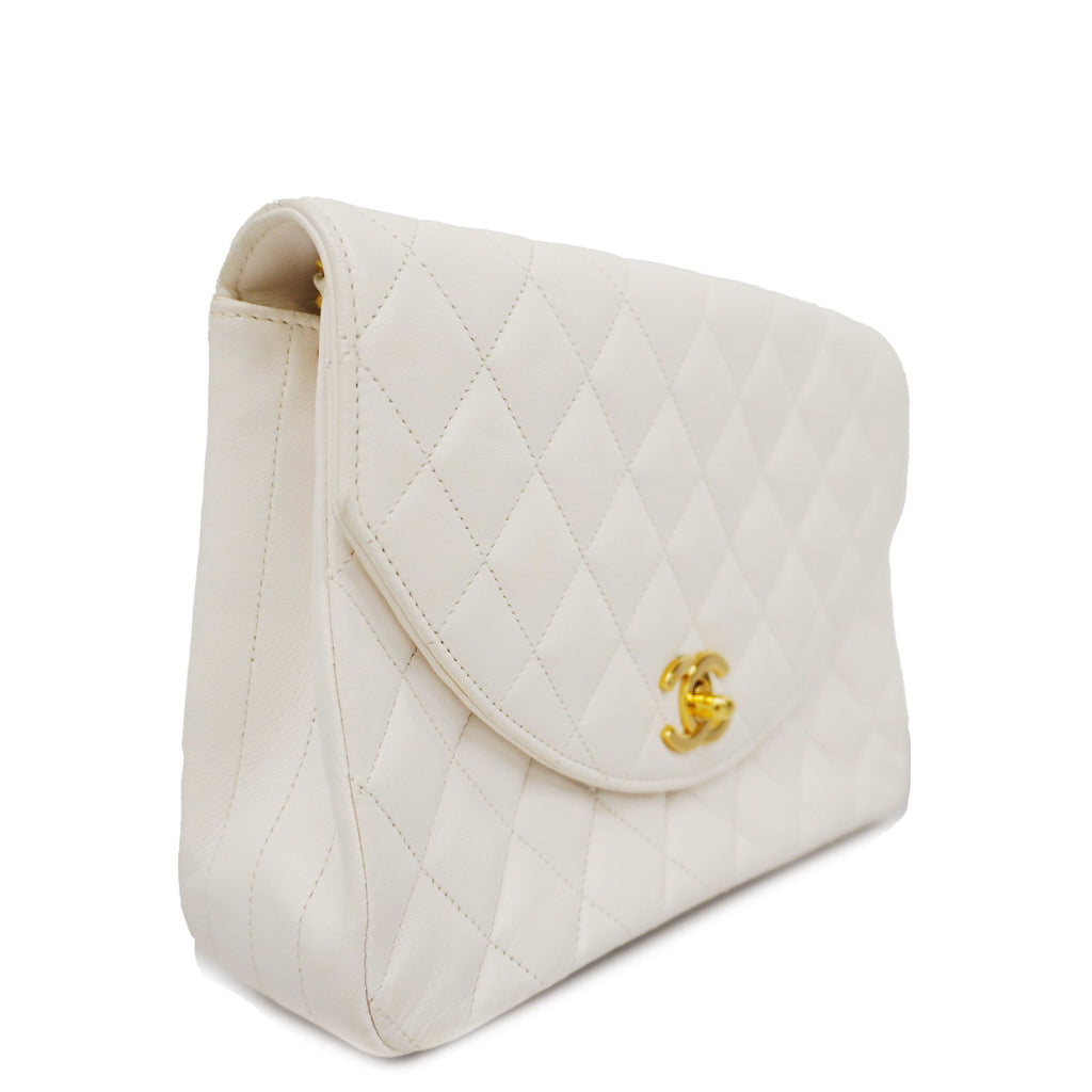 CHANELAuth  Matelasse Chain Shoulder Women's Leather Shoulder Bag White