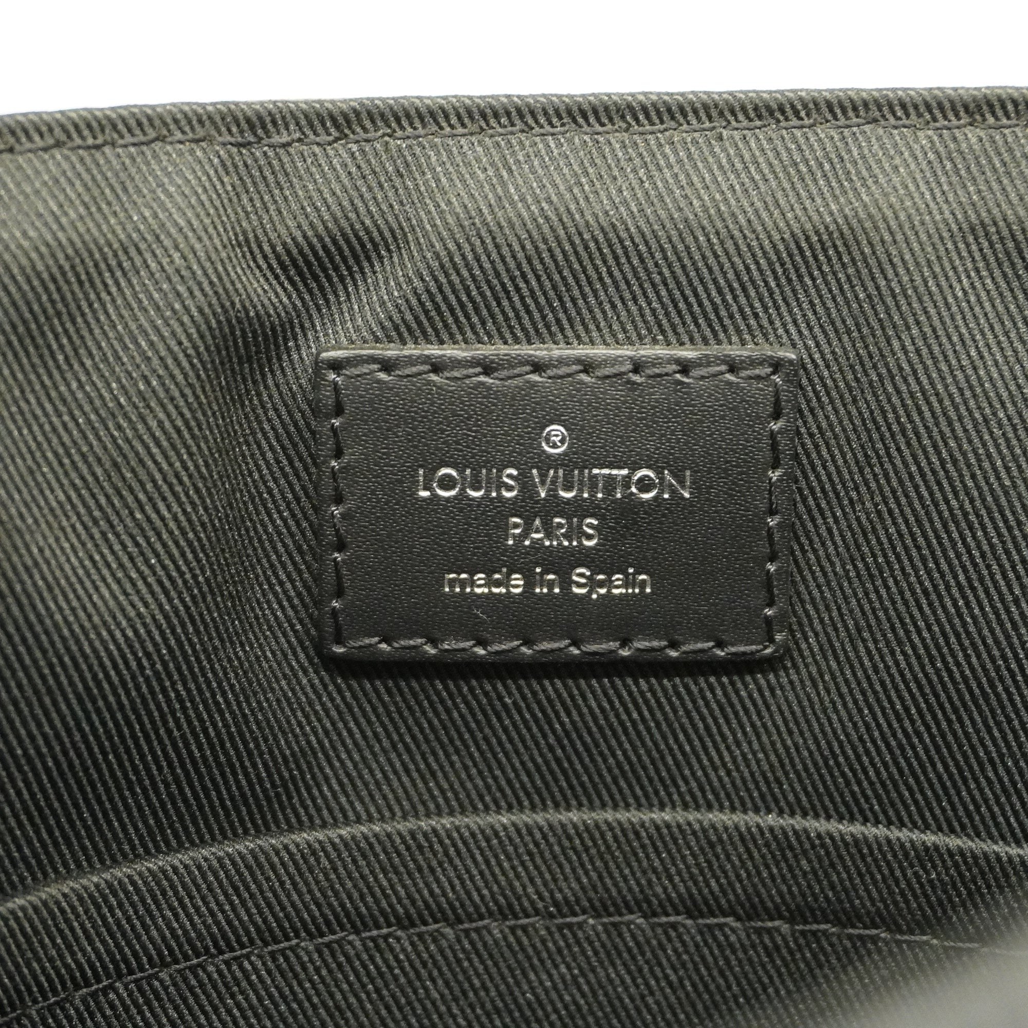 LOUIS VUITTONAuth  Damier Graphite District PM N41028 Shoulder Bag