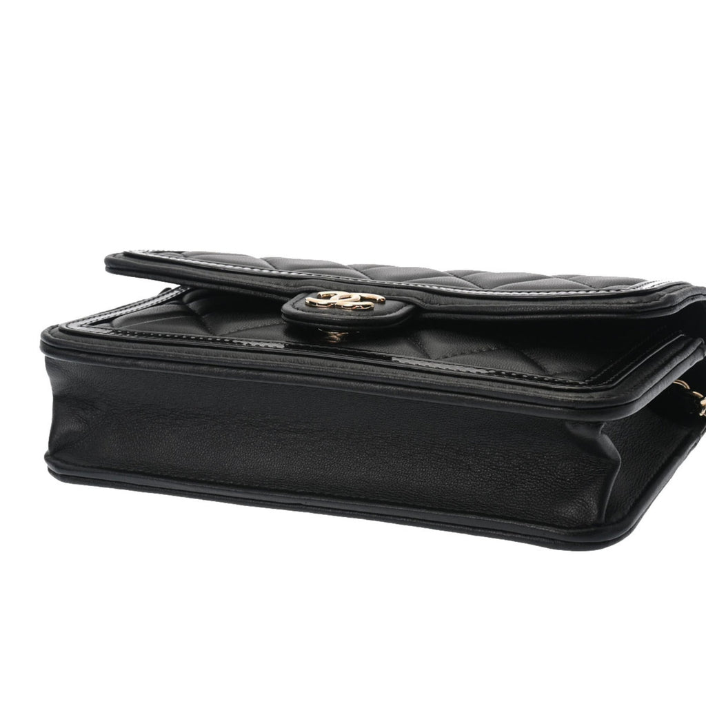 CHANEL Matelasse Phone Case Black AP3559 Ladies Lambskin Enamel Shoulder Bag