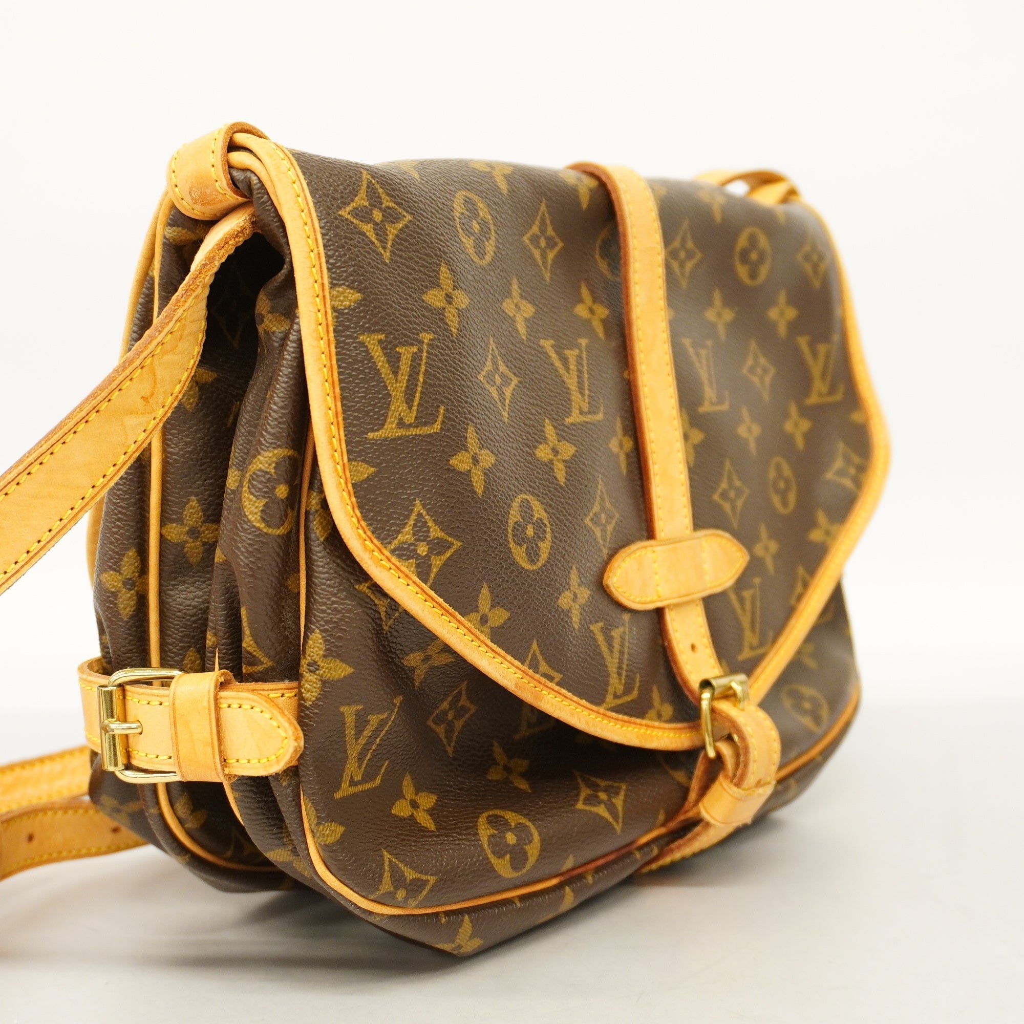 LOUIS VUITTONAuth  Monogram Saumur 30 M42256 Women's Shoulder Bag