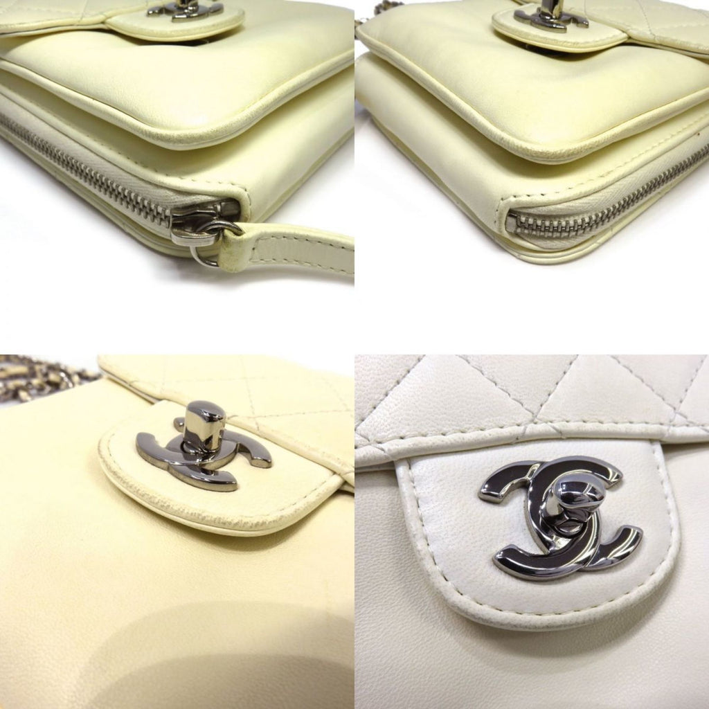 CHANEL matelasse turn lock chain shoulder bag pouch wallet white 16 series