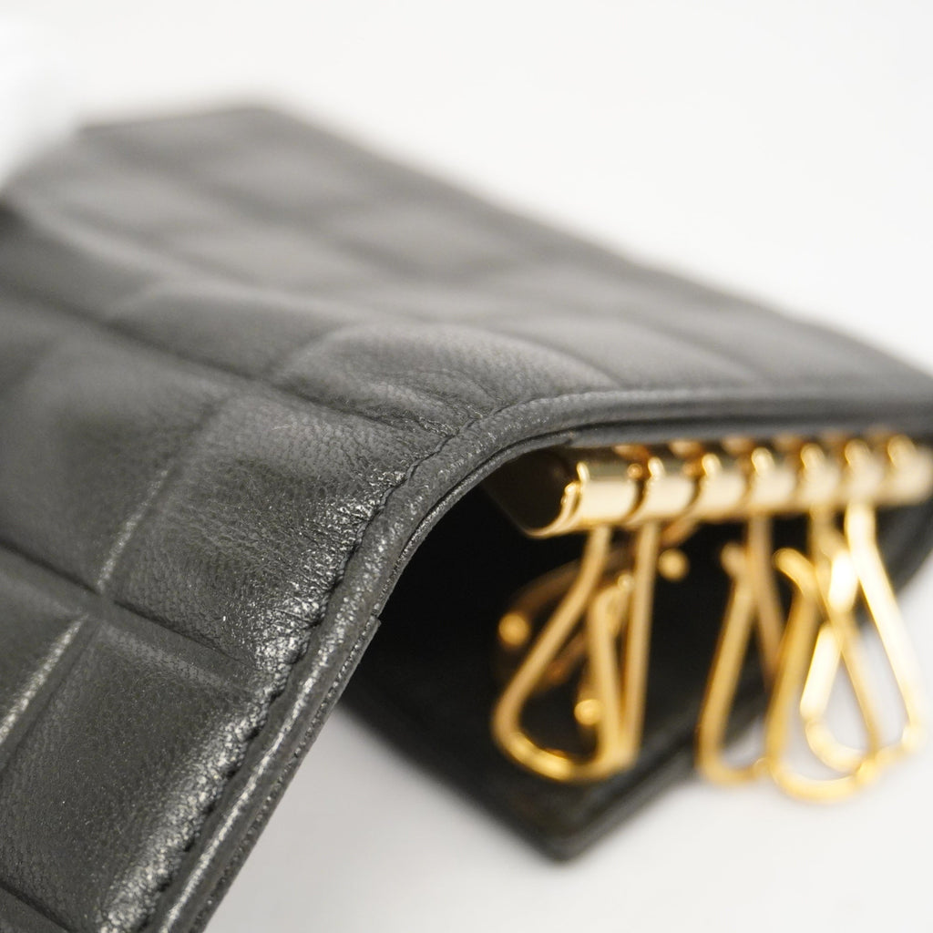 CHANELAuth  Chocolate Bar Key Case Gold Hardware Women's Leather Key Case Black