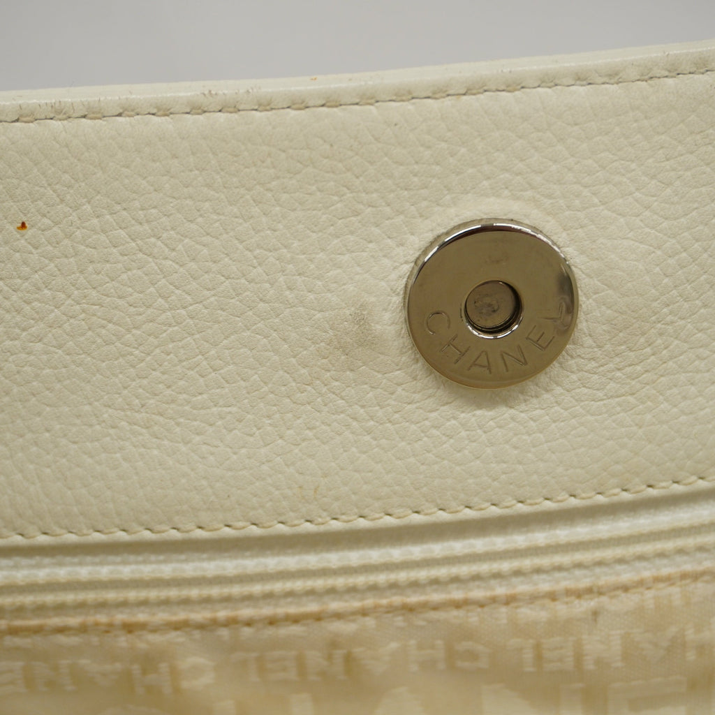CHANELAuth  2.55 2.55/ Matelasse Women's Leather Tote Bag White