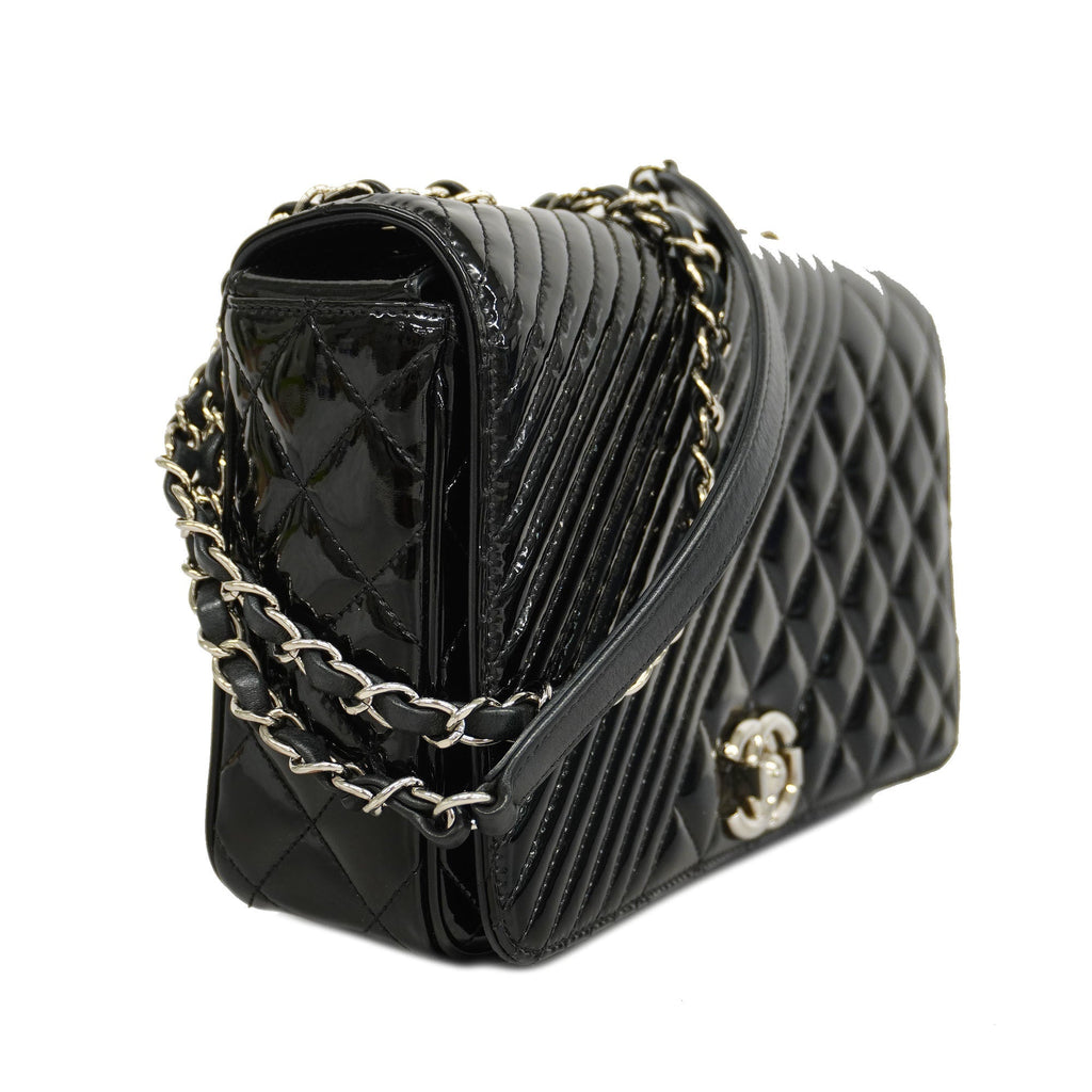 CHANELAuth  Matelasse Boy  Chain Shoulder Women's Shoulder Bag