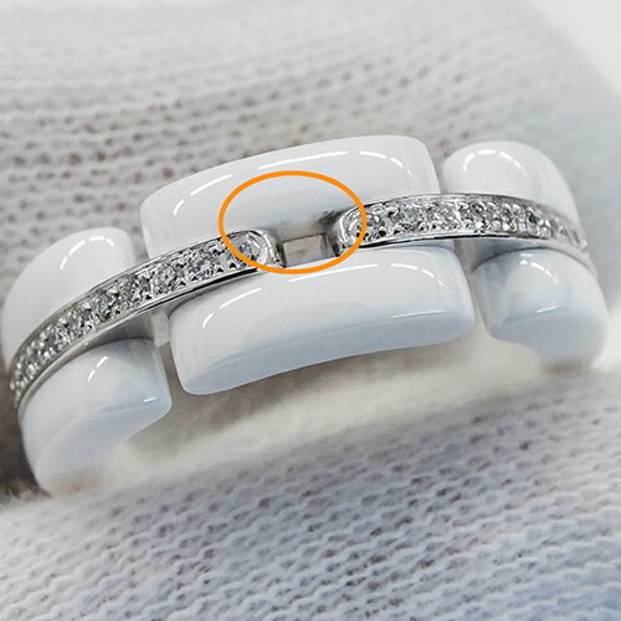 CHANEL Ring Women's 750WG White Ceramic Diamond Ultra T49 Approx. No. 8 Polished