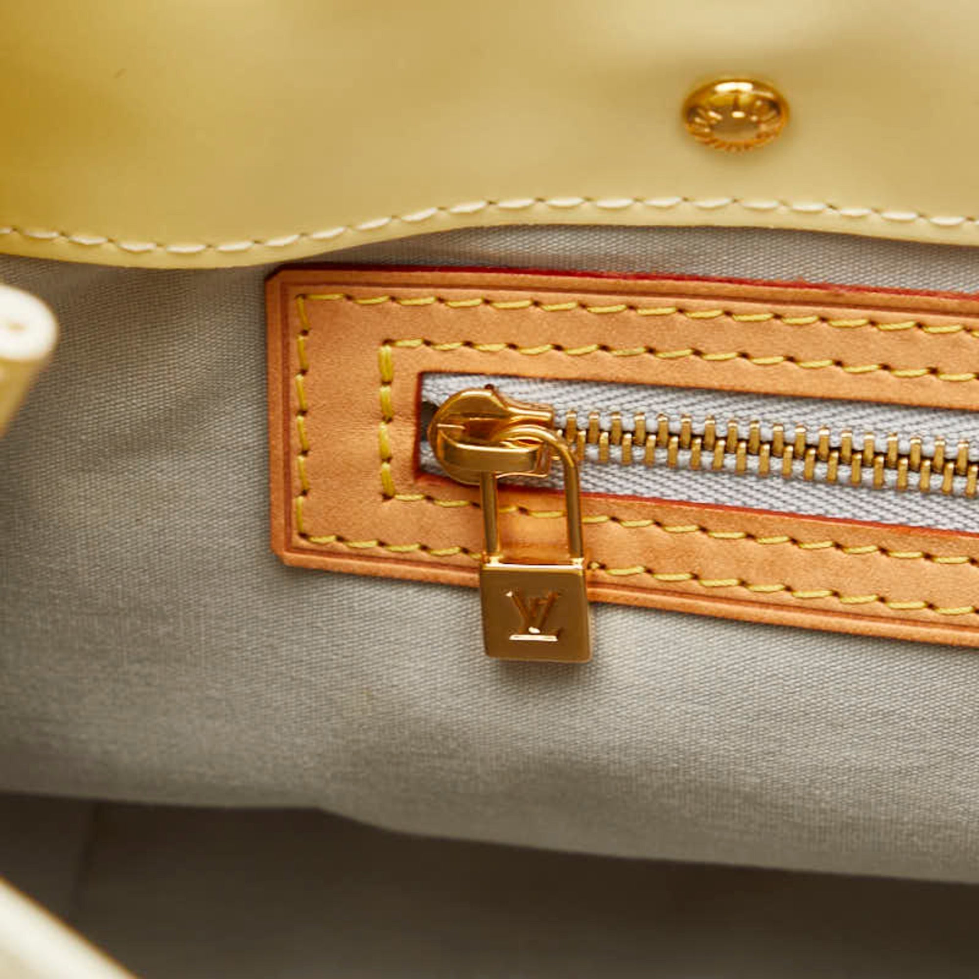 LOUIS VUITTON Monogram Vernis Reid PM Handbag M91336 Perle White Patent Leather Women's
