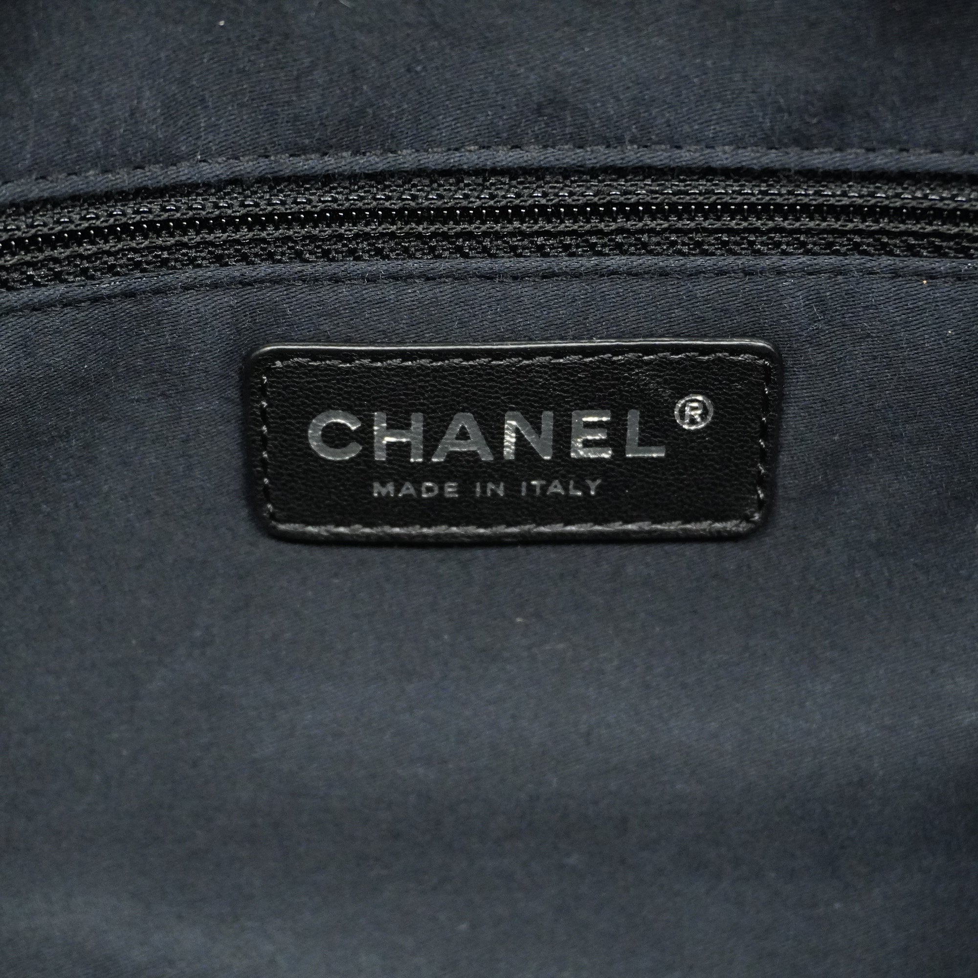 CHANELAuth  Matelasse Chain Shoulder Bag Women's Patent Leather Black