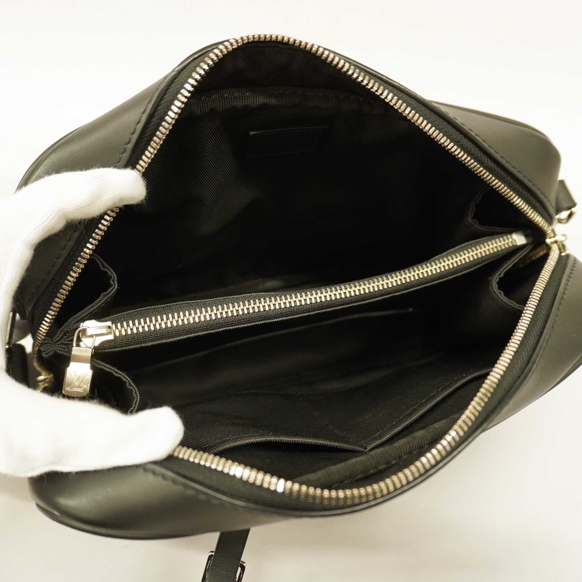 LOUIS VUITTONAuth  Damier Infini Sirius Messenger N45286 Men's Shoulder Bag Onyx