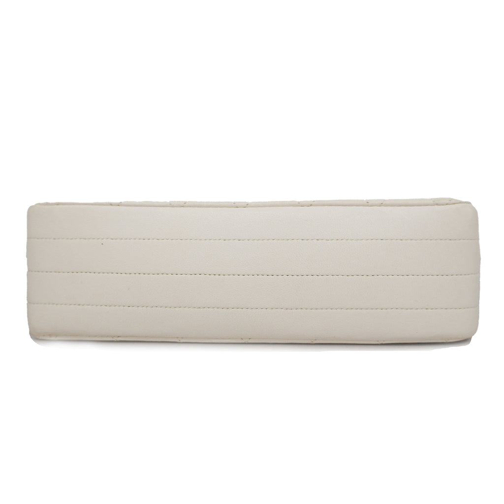 CHANELAuth  Matelasse Chain Shoulder Women's Leather Shoulder Bag White