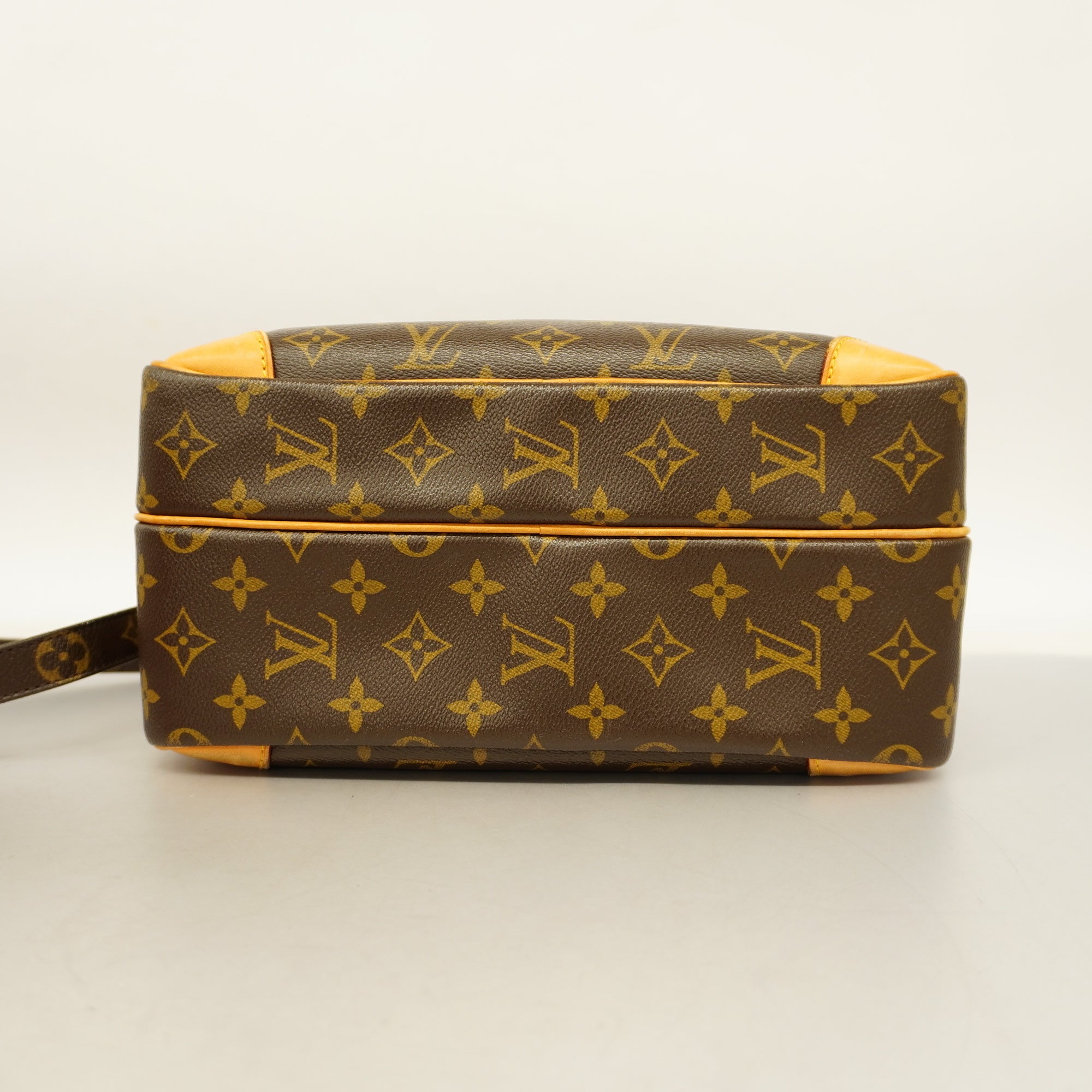 LOUIS VUITTONAuth  Monogram Nile M45244 Women's Shoulder Bag