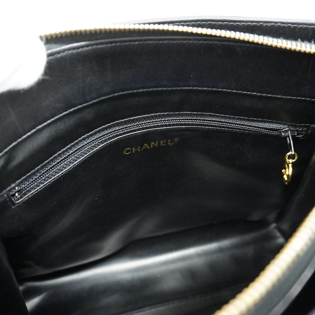 CHANELAuth  Chain Shoulder Women's Leather Shoulder Bag Black