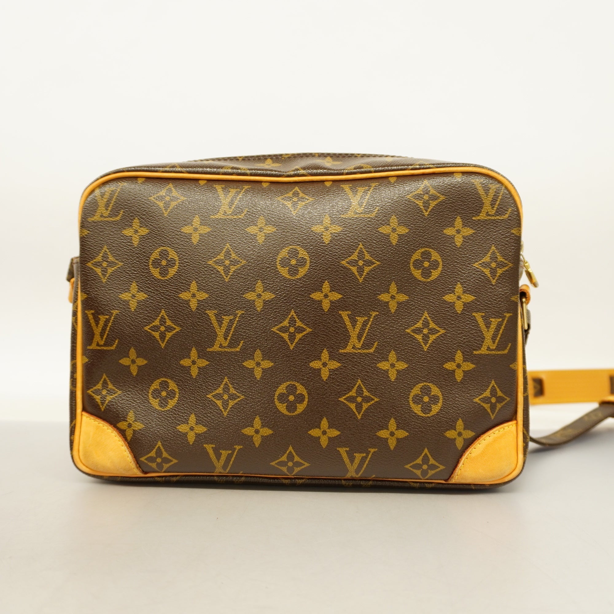 LOUIS VUITTONAuth  Monogram Nile M45244 Women's Shoulder Bag
