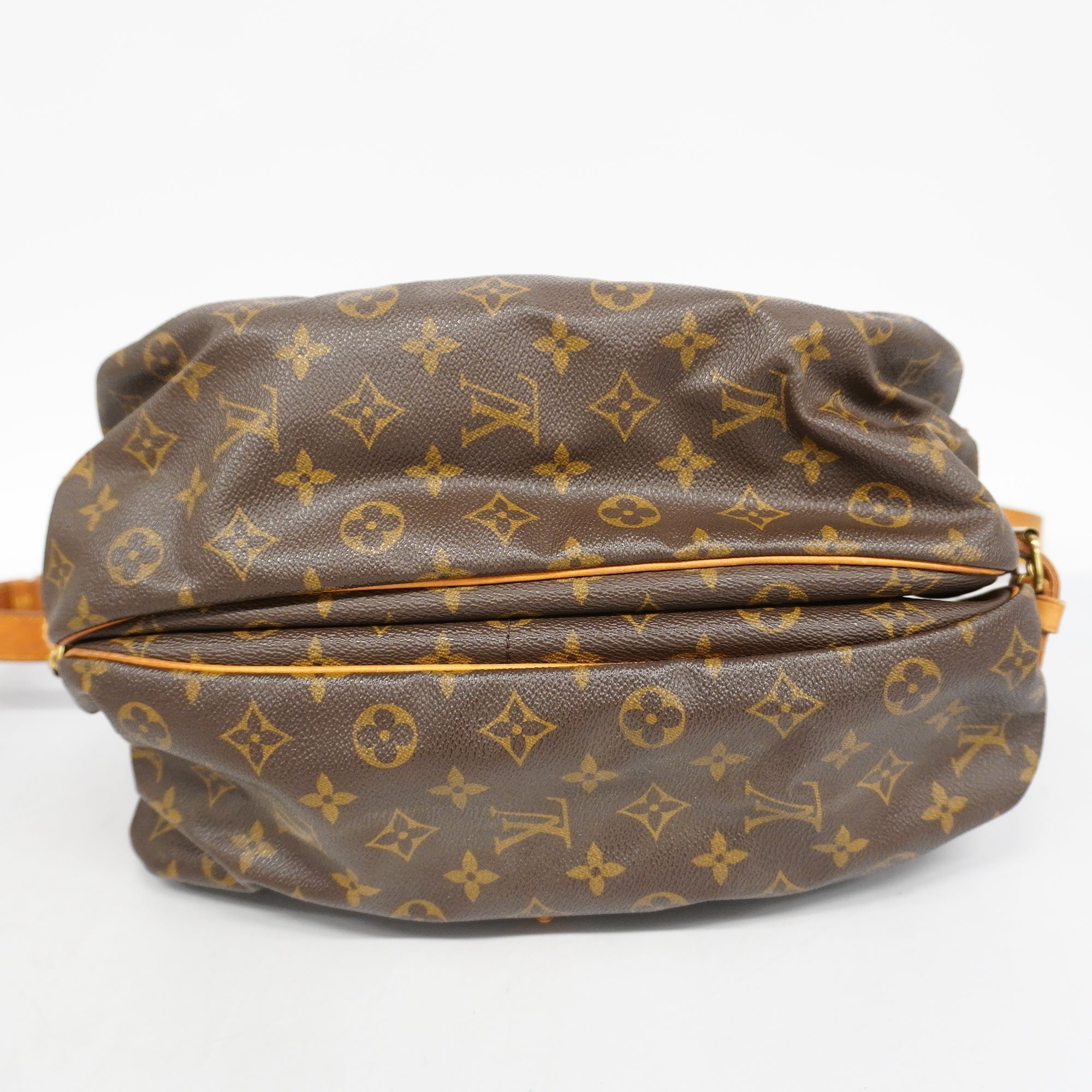 LOUIS VUITTONAuth  Monogram Saumur 35 M42254 Women's Shoulder Bag
