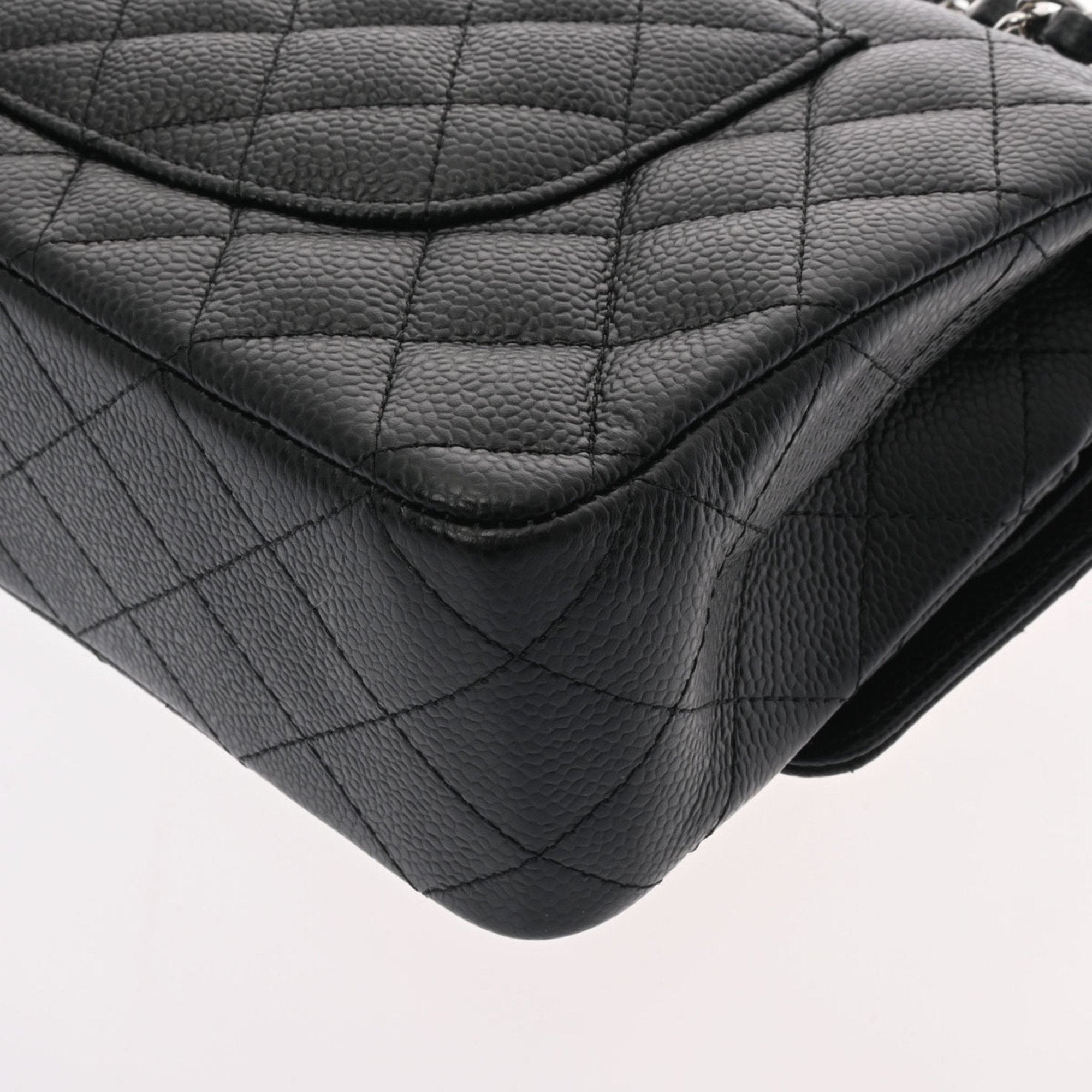CHANEL matelasse W flap chain shoulder 25cm black A01112 ladies caviar skin bag