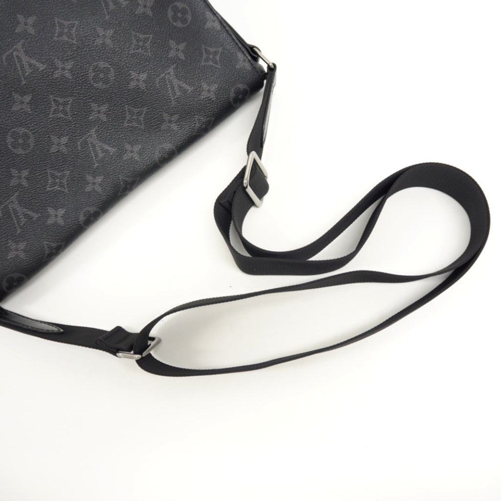 LOUIS VUITTON M40565 Messenger Explorer PM Monogram Eclipse Shoulder Bag Black Men's