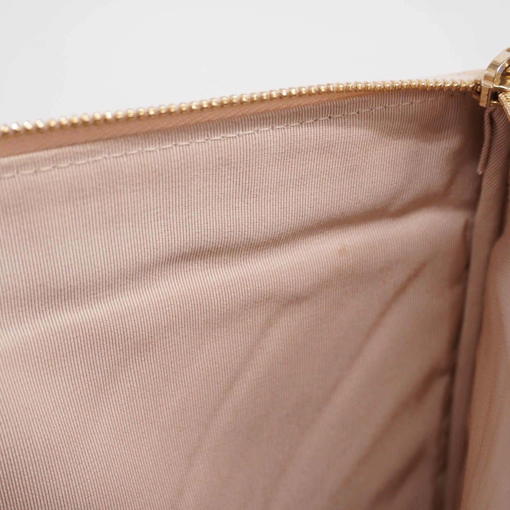 CHANELAuth  Clutch Bag V Stitch Women's Caviar Leather Clutch Bag Pink