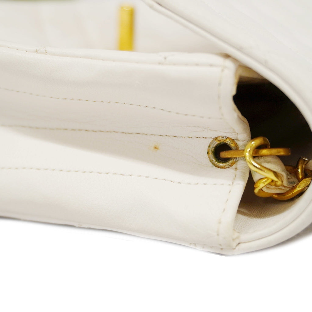 CHANELAuth  Matelasse Chain Shoulder Women's Leather Shoulder Bag White