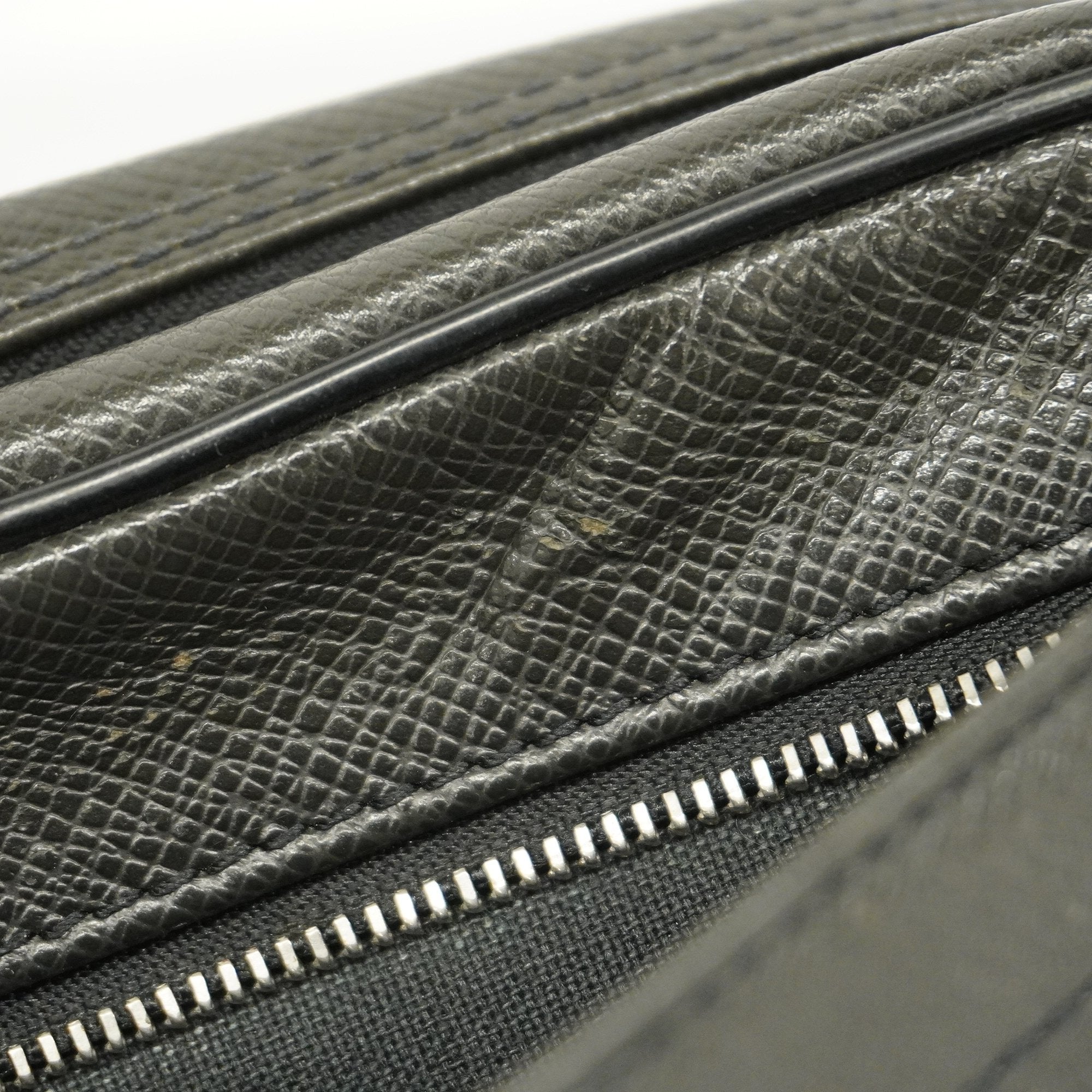 LOUIS VUITTONAuth  Taiga Karuga M30812 Men's Clutch Bag Ardoise