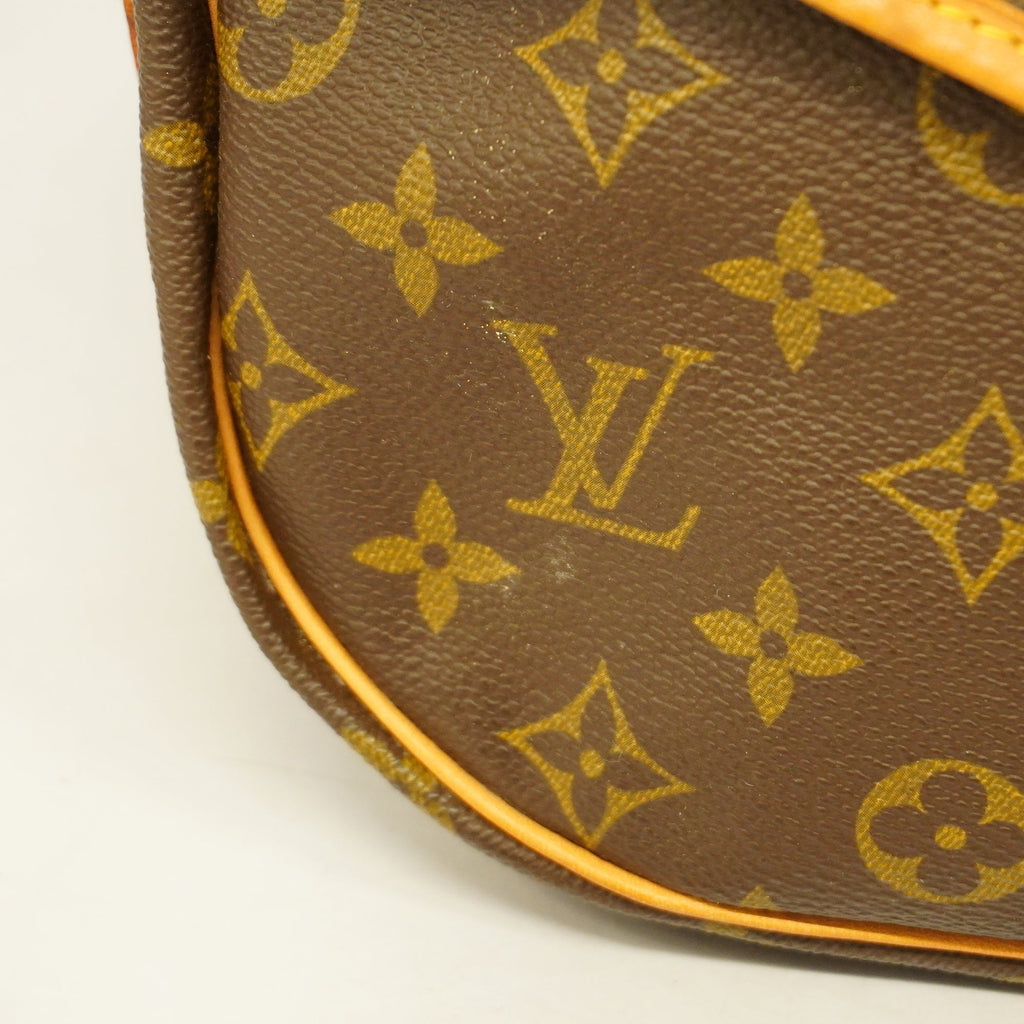 LOUIS VUITTONAuth  Monogram Saumur 35 M42254 Women's Shoulder Bag