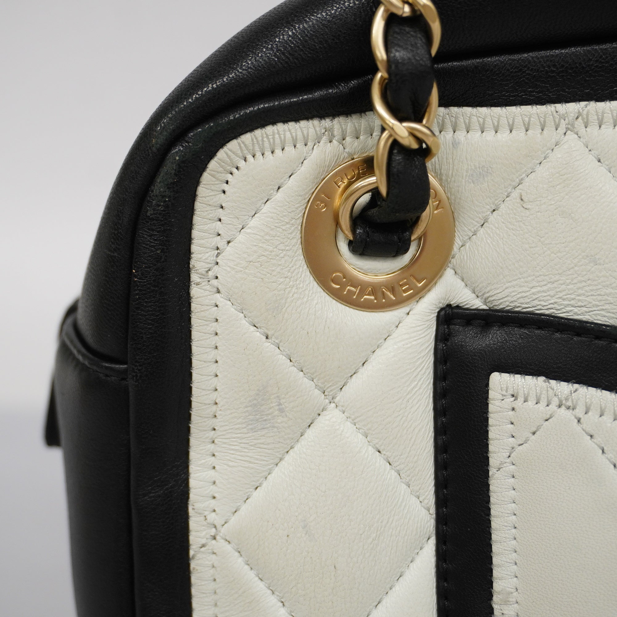 CHANELAuth  Matelasse Chain Shoulder Women's Leather Shoulder Bag