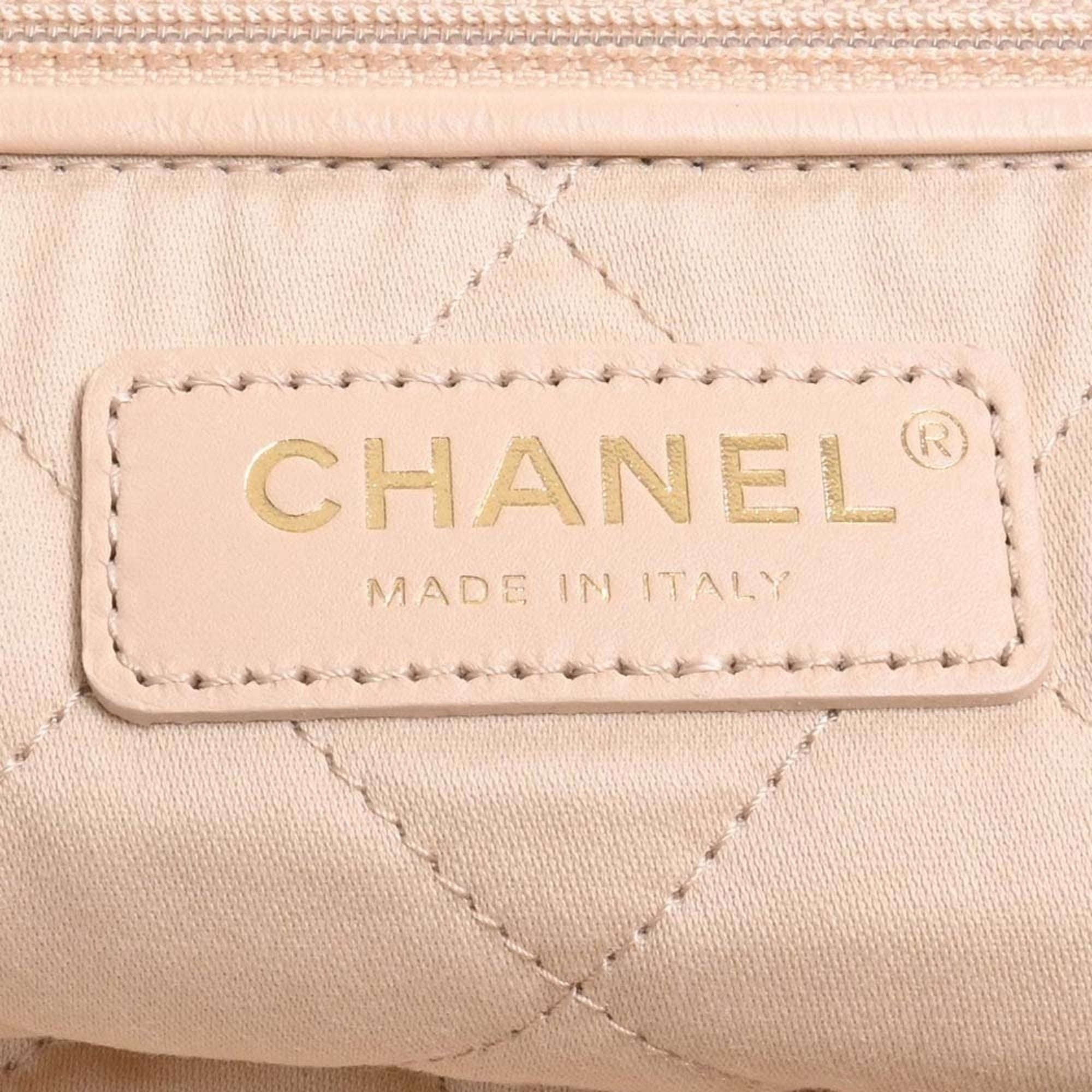 CHANEL Leather Quilted  22 Chain Shoulder Bag White Ladies