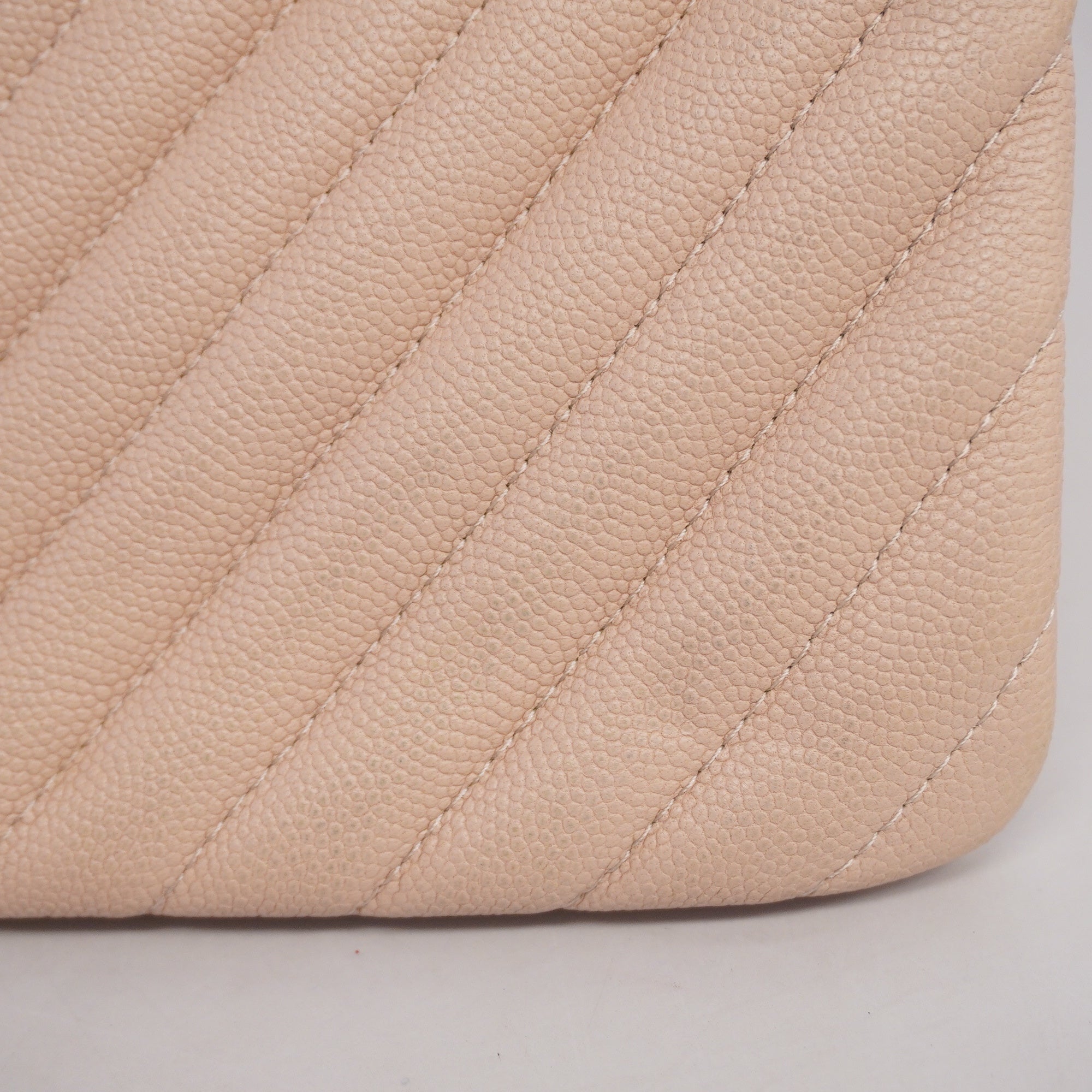 CHANELAuth  Clutch Bag V Stitch Women's Caviar Leather Clutch Bag Pink