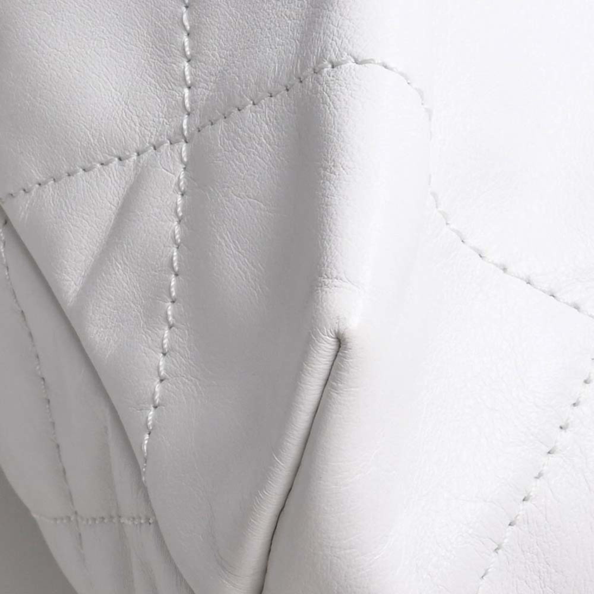 CHANEL Leather Quilted  22 Chain Shoulder Bag White Ladies