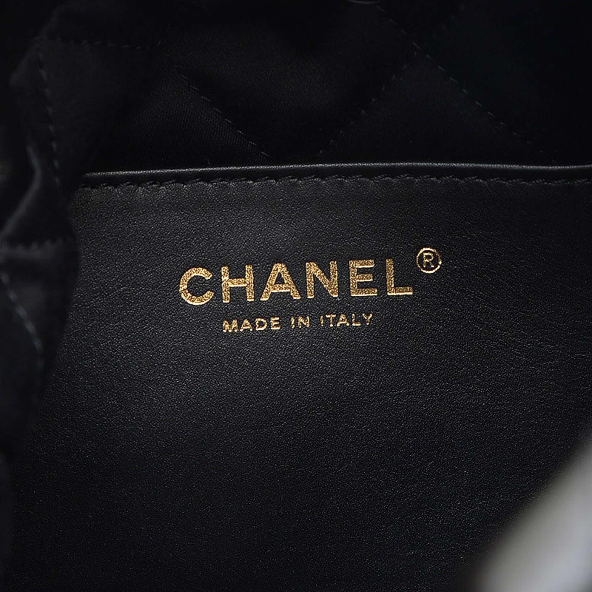 CHANEL22 mini handbag chain shoulder calfskin black AS3980